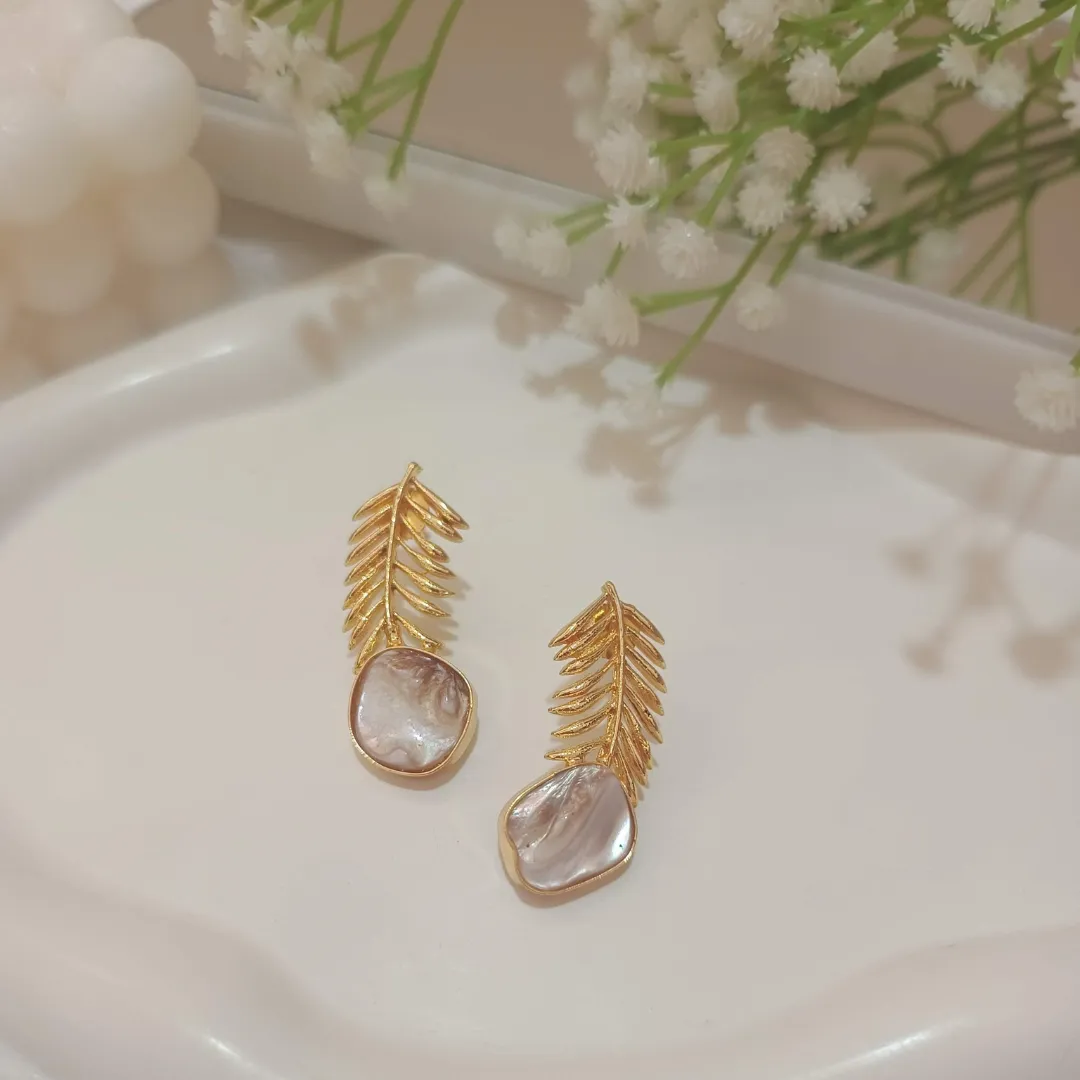 Golden leaf earrings