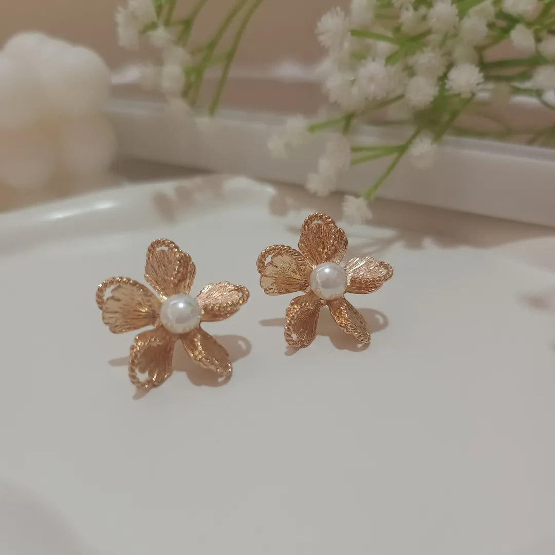 Floral Radiance Earrings